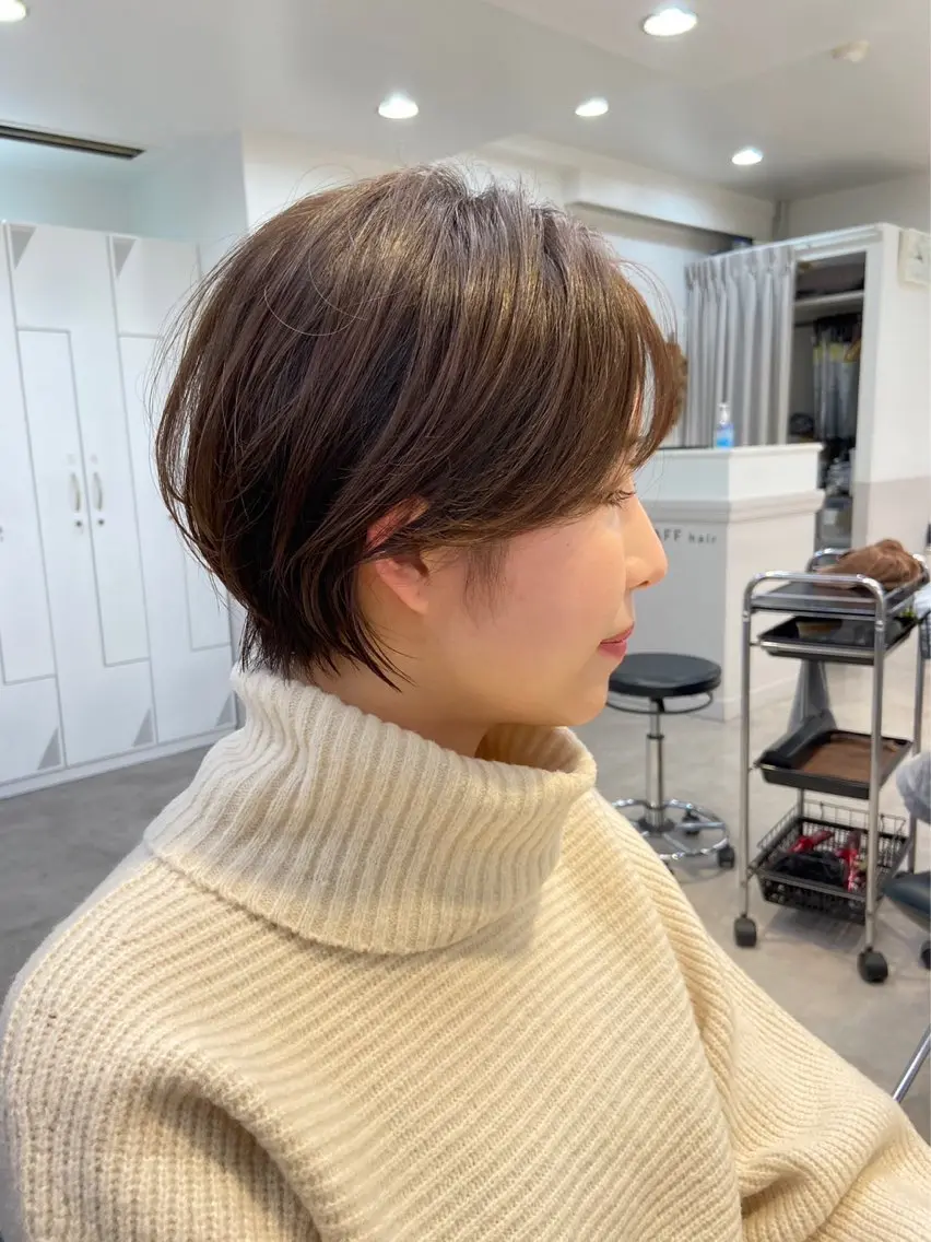 ショート ヘアカラー 青木 あおいのヘアスタイル