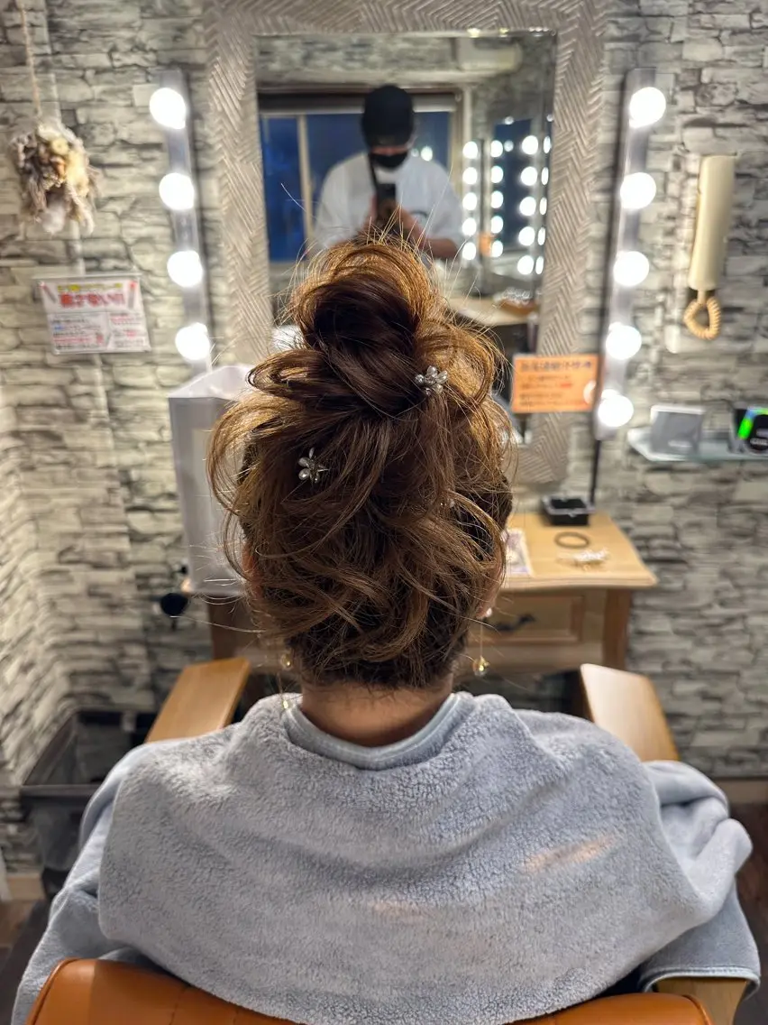 ミディアム ヘアアレンジ お団子ヘア hair make Lucciのヘアスタイル