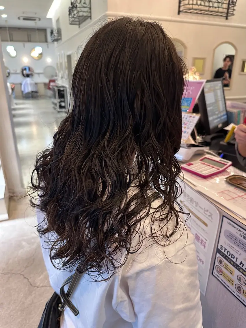 セミロング パーマ 紅林 悠斗のヘアスタイル