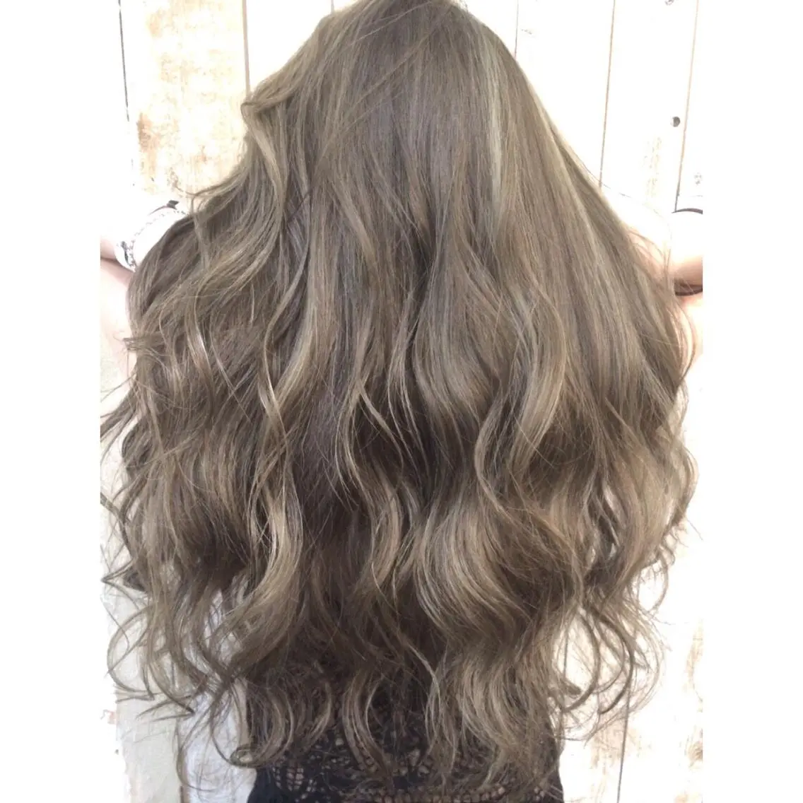 ロング カラー ベージュカラー ハイライトカラー 3Dハイライト ハイライト カット ヘアカラー トリートメント 井上 一平のヘアスタイル