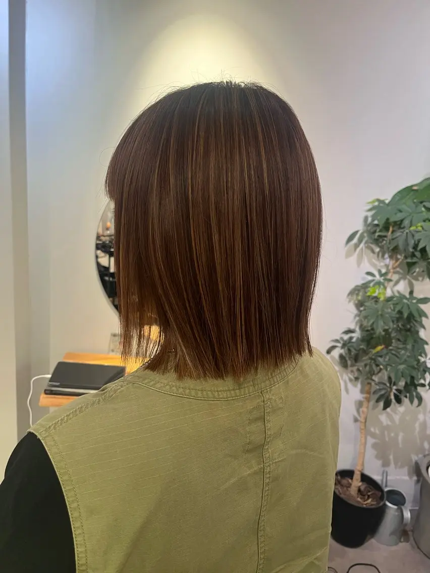 ミディアム カラー ヘアカラー 友 美海のヘアスタイル