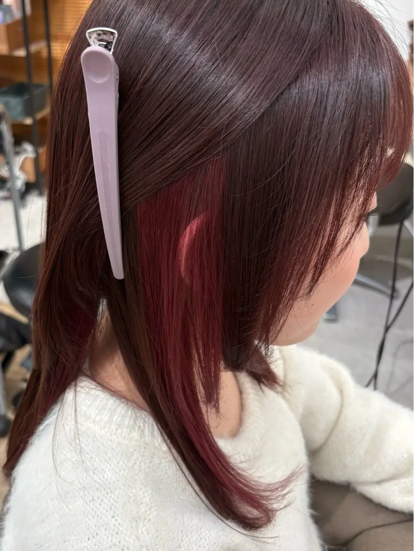 ミディアム カラー ブリーチ イヤリングカラー 顔周りカット ヘアカラー 渡邊 玲来のヘアスタイル