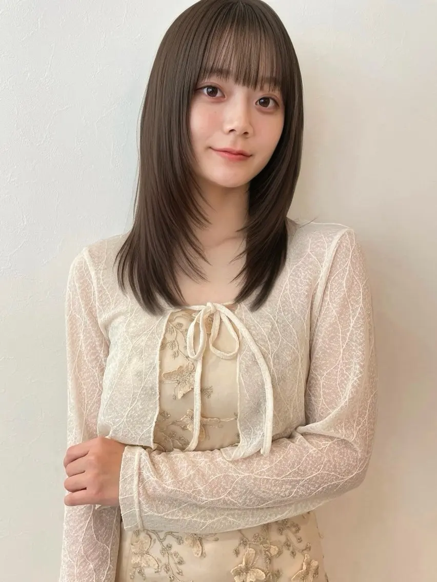 ミディアム 髪質改善 ヘアカラー 縮毛矯正 モテ髪‎🫧赤み消し カラー表参道きょうこのヘアスタイル