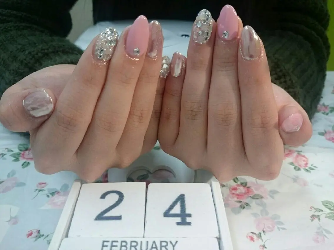 ネイル ストーンネイル JEWEL nailのネイルデザイン