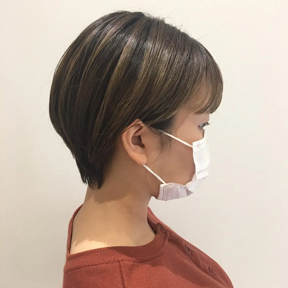 ショート カラー ベージュカラー くびれヘア ショートヘア カット ヘアカラー トリートメント 狩野 羅夢のヘアスタイル