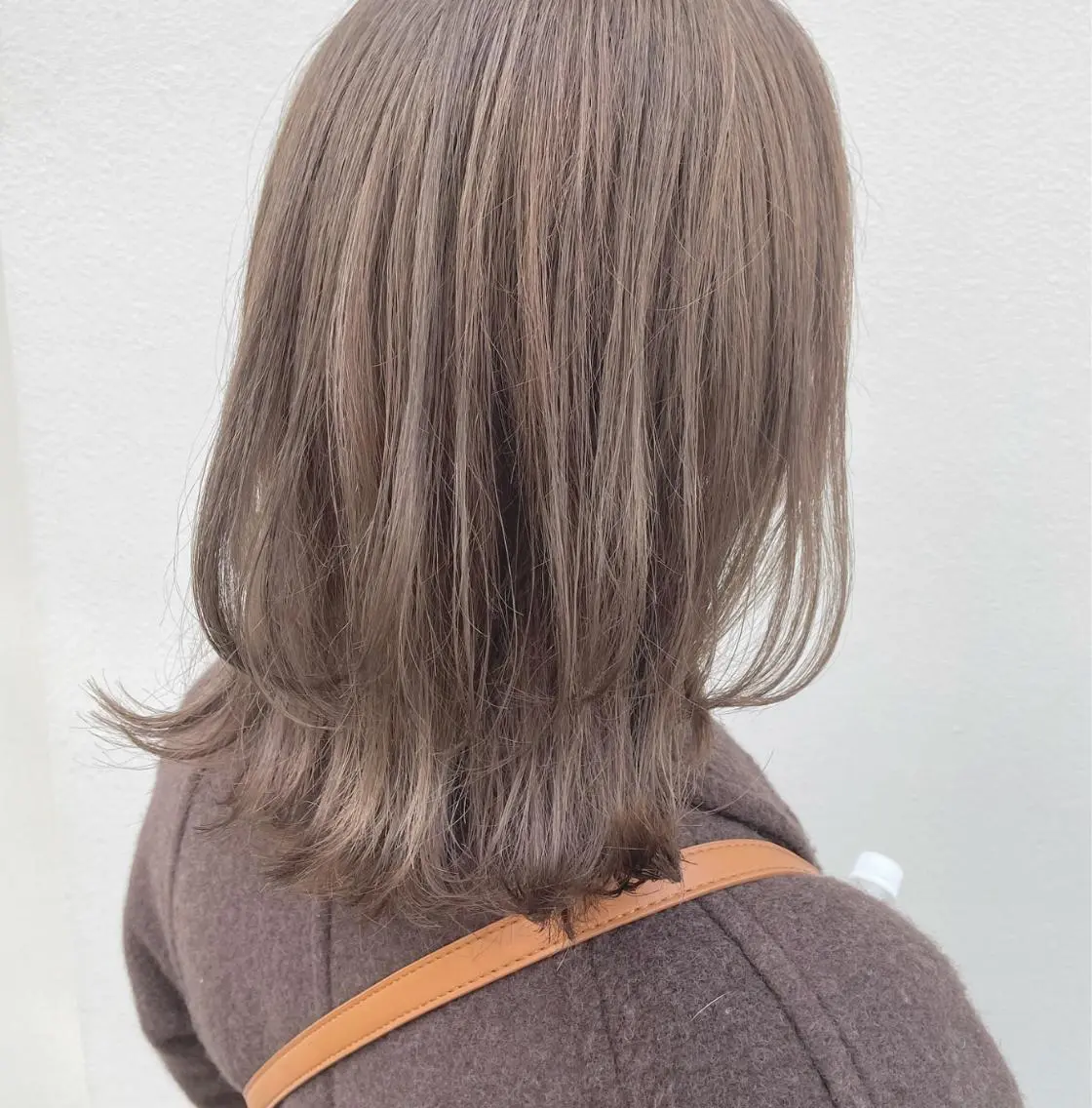 ミディアム レイヤーカット 透明感・艶カラー/ 坂田友梨奈のヘアスタイル
