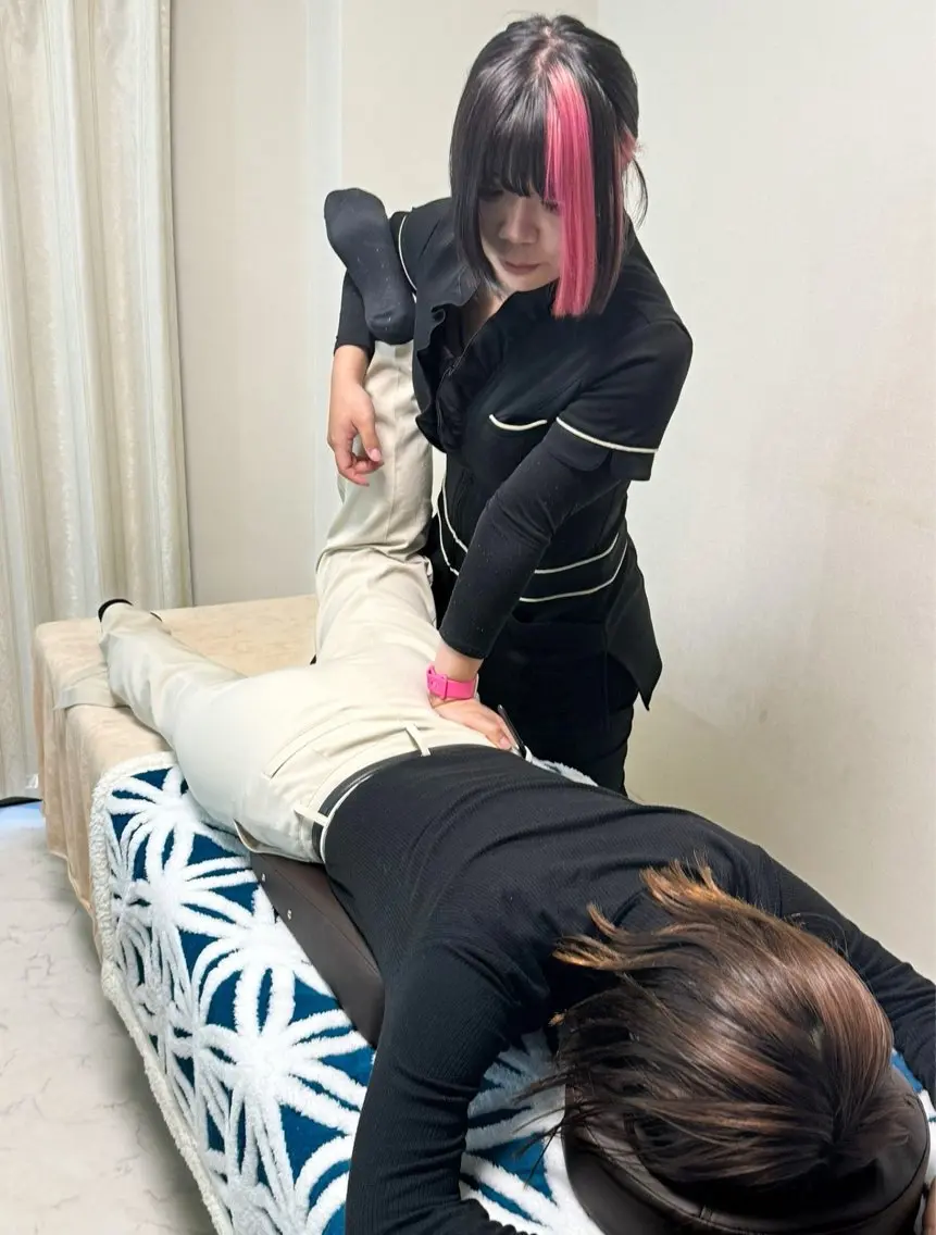【肩こり、腰痛、猫背、反り腰】お手軽整体 30分 ¥2,980の写真