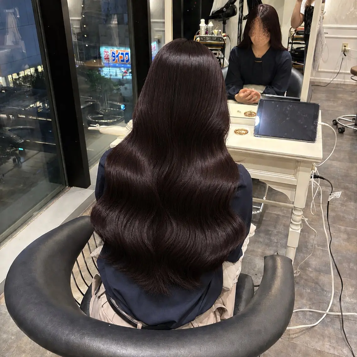ロング 美容師兼アイリスト LaBlessAoiのヘアスタイル