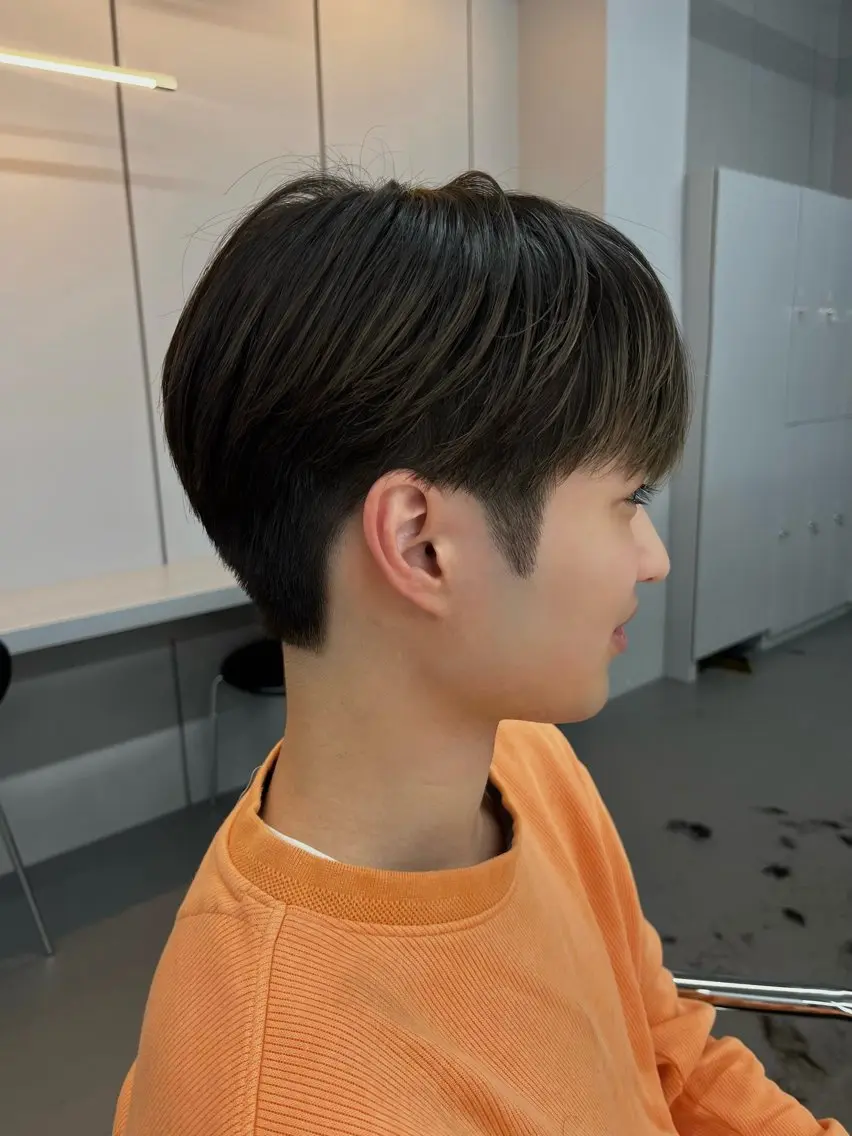 メンズ アイカ🐺 メンズ韓国ヘアのヘアスタイル