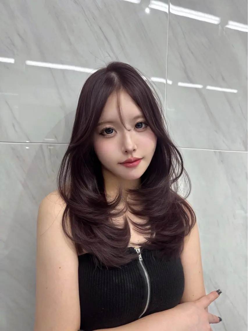 セミロング カラー ヘアアレンジ ダブルカラー ラベンダーカラー ヘアカラー トリートメント ヘアセット 💎韓国/ レイヤー カット/ 暖色🫧のヘアスタイル