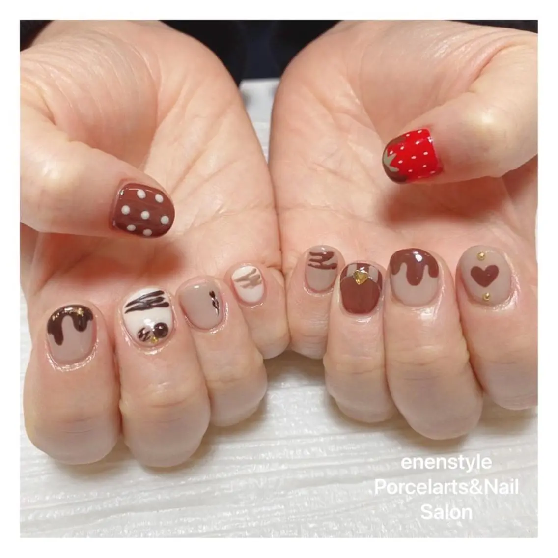 ショート ネイル ハンドネイル 🐾enen style 🐾のネイルデザイン