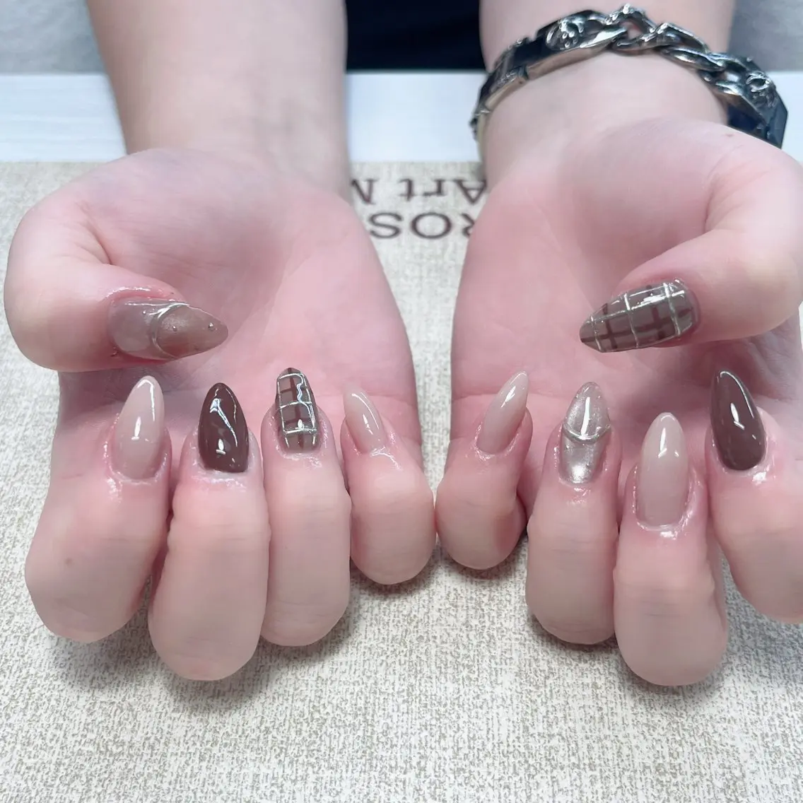 ❤️♪♪ ジェル4本アート・パーツ付け放題💅の写真