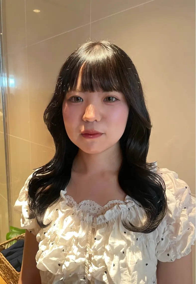 ミディアム カラー ブリーチ カット ヘアカラー トリートメント レイヤー/縮毛矯正 🪄chihiroのヘアスタイル