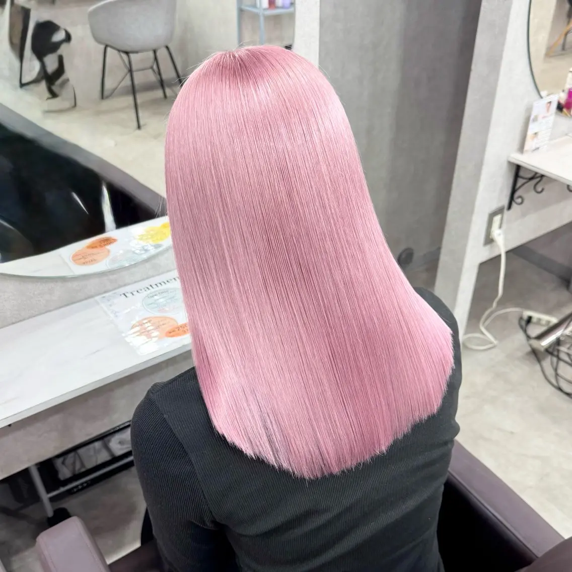 カラー ブリーチ ピンクカラー ヘアカラー トリートメント ヘアセット ピンク率90%🎀× ブリーチ小川新大のヘアスタイル