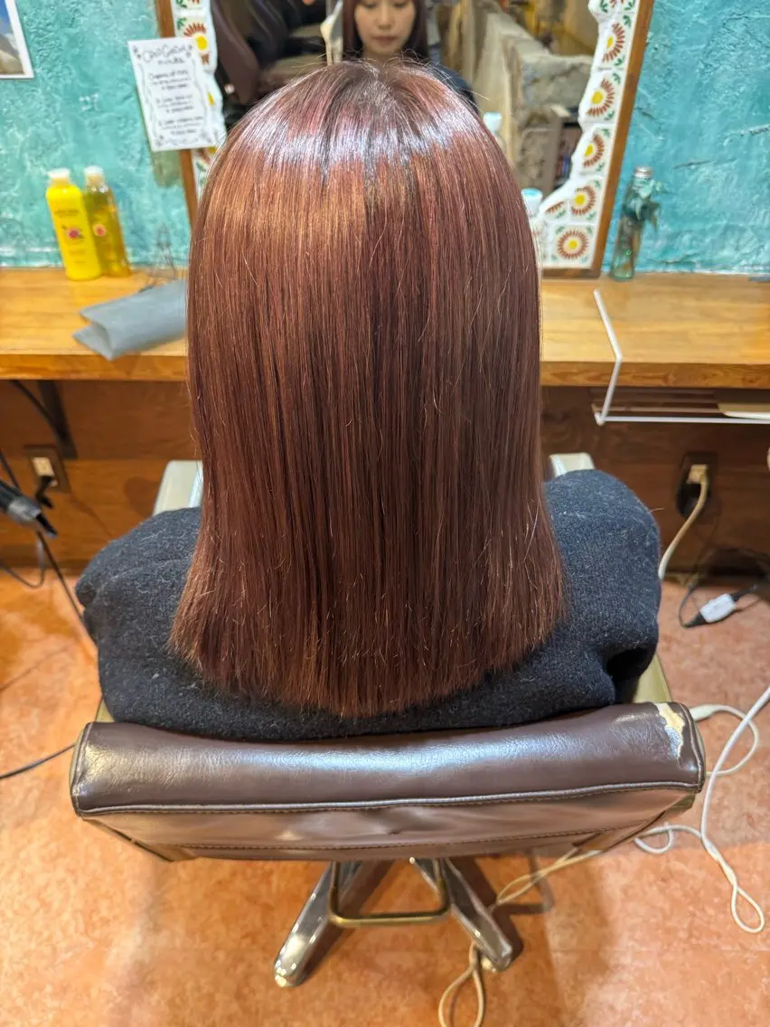 セミロング カラー ブラウンカラー ピンクカラー ピンクブラウン CREDGARDEN 入江 遥香のヘアスタイル