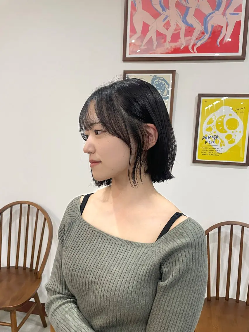 ミディアム ボブレイヤー ボブ レイヤーカット 鈴木 七海のヘアスタイル