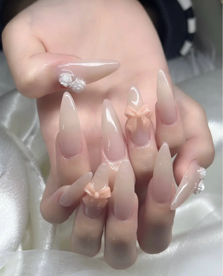 ネイル ハンドネイル YOLO NAILのネイルデザイン