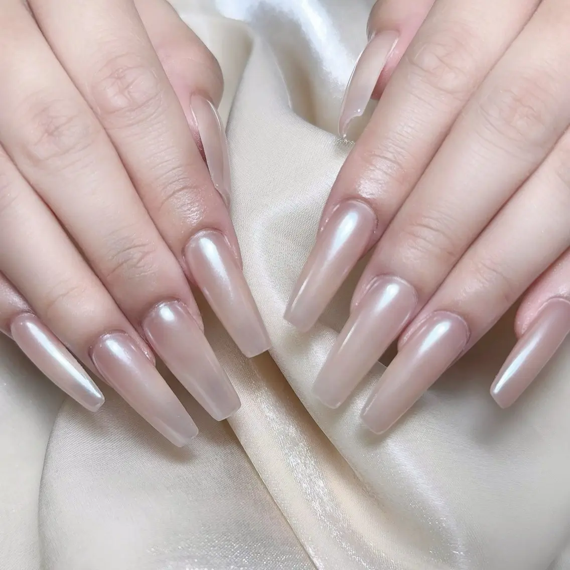 ネイル オーロラネイル ✨木にいる ネイル✨のネイルデザイン