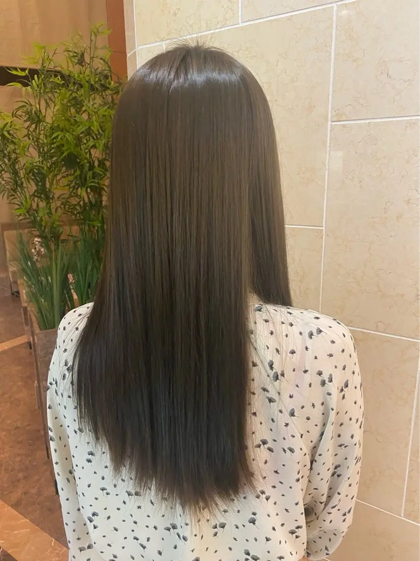 カラー 会社で浮かない 大人ヘア/心斎橋のヘアスタイル