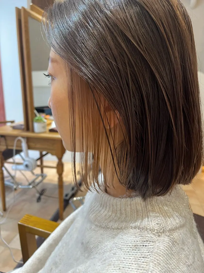 ミディアム カラー ベージュカラー ブリーチ イヤリングカラー ミルクティーベージュ ヘアカラー 🌈透明感カラー🌈 🌟吉田祐介🌟のヘアスタイル