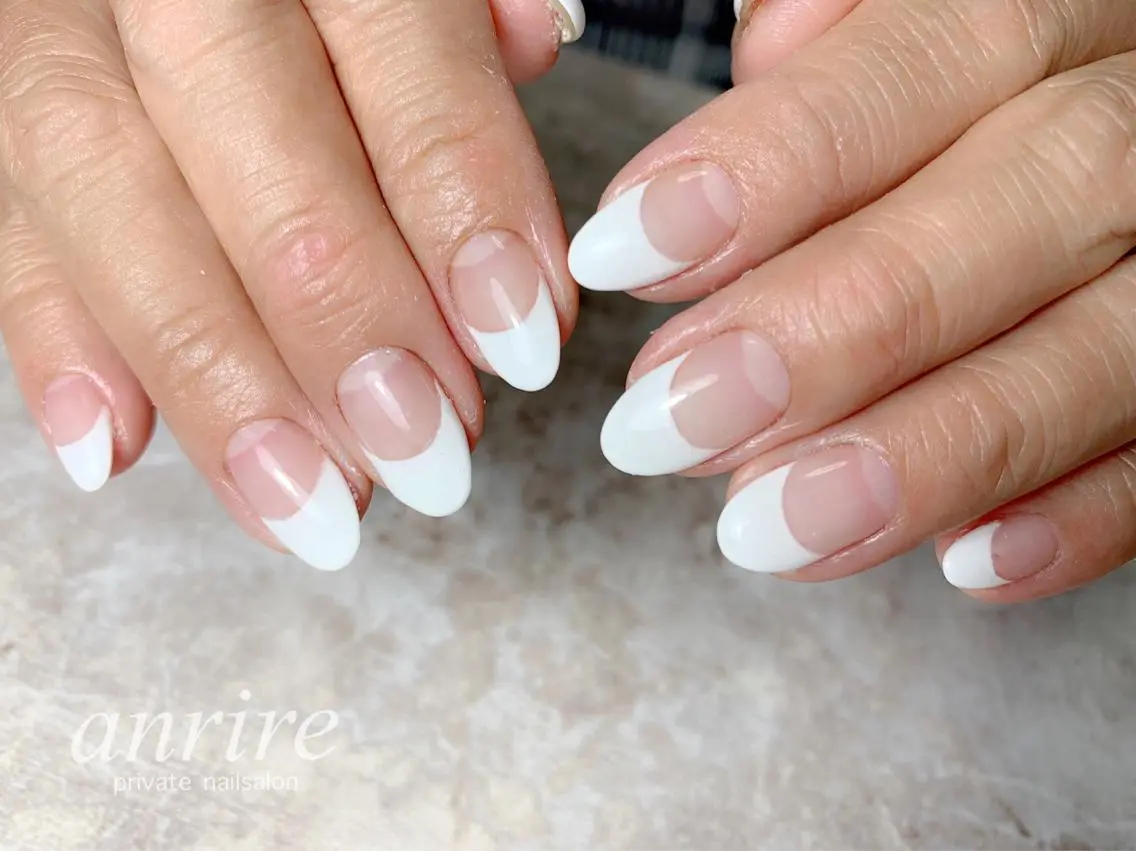 ネイル フレンチネイル オフィスネイル シンプルネイル ホワイト ハンドネイル nailsalon anrireのネイルデザイン