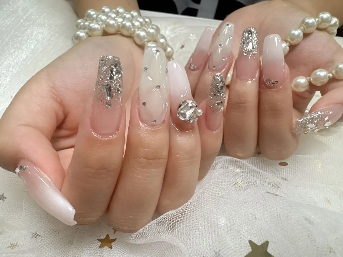 ネイル ENsalon AKIRAのネイルデザイン
