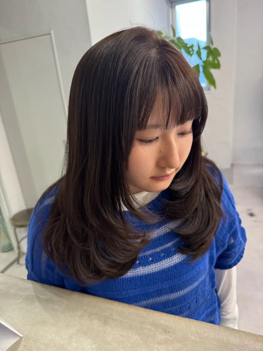 ミディアム カラー 暖色系/透明感 治野心のヘアスタイル