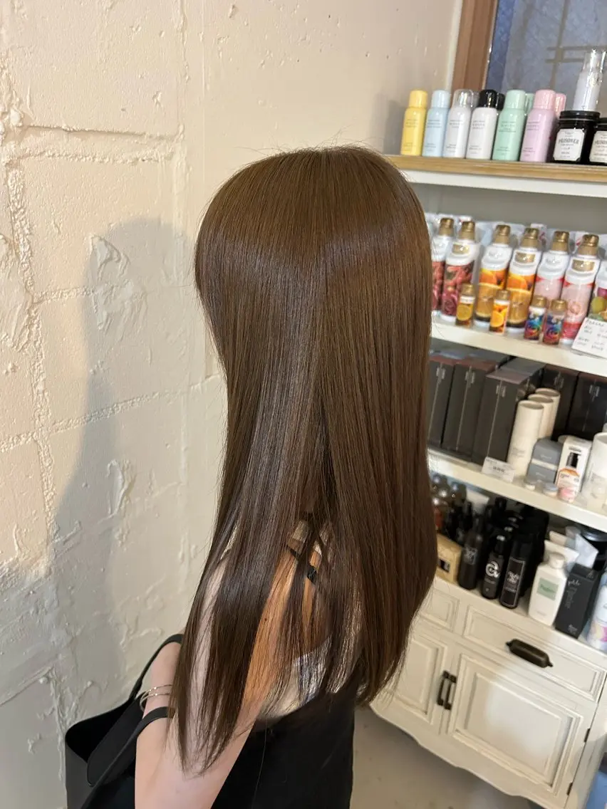 ロング カラー ベージュカラー 瀬川 夏緒のヘアスタイル