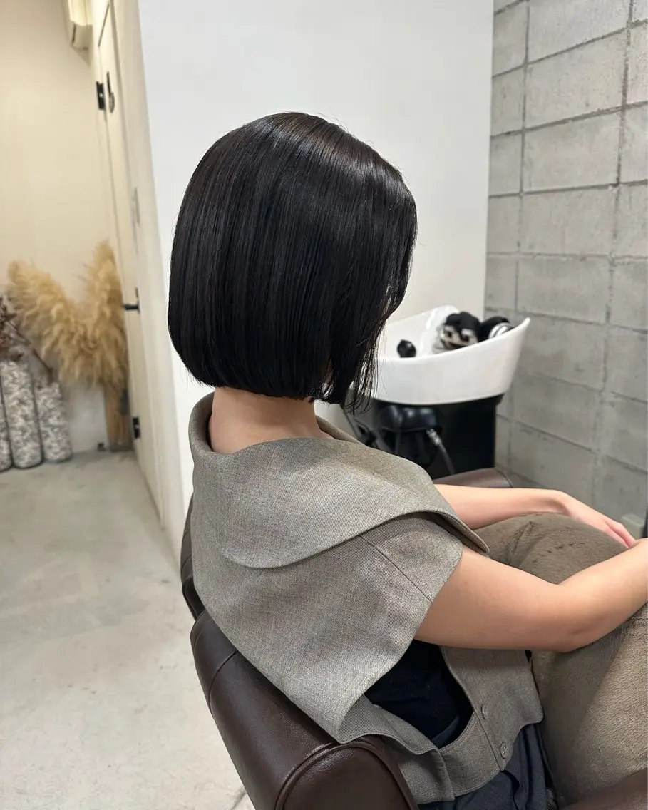 ショート ボブ 外ハネヘア カット トリートメント 松本 瑠菜のヘアスタイル
