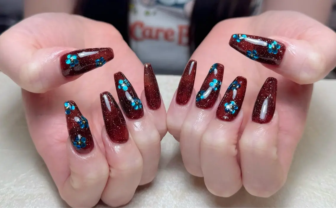 ネイル アートネイル オーロラネイル 長さ出し フレンチネイル ガーリー ハンドネイル 中野駅から2分 MEO NAILのネイルデザイン