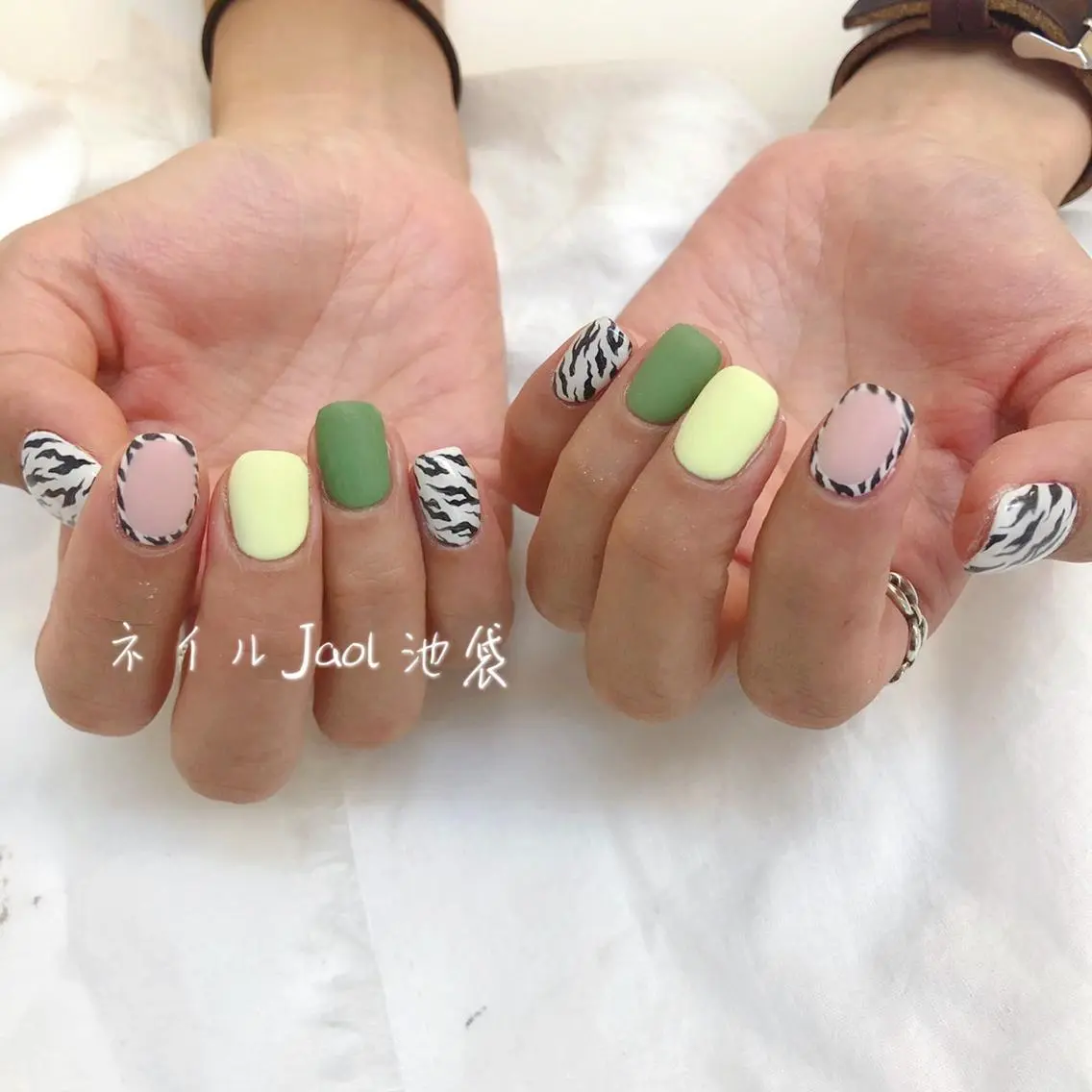 ミディアム ネイルJaol 池袋のネイルデザイン