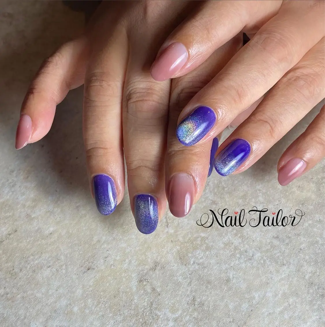 セミロング パープルカラー ハンドネイル NailTailor ネイルテイラーのネイルデザイン