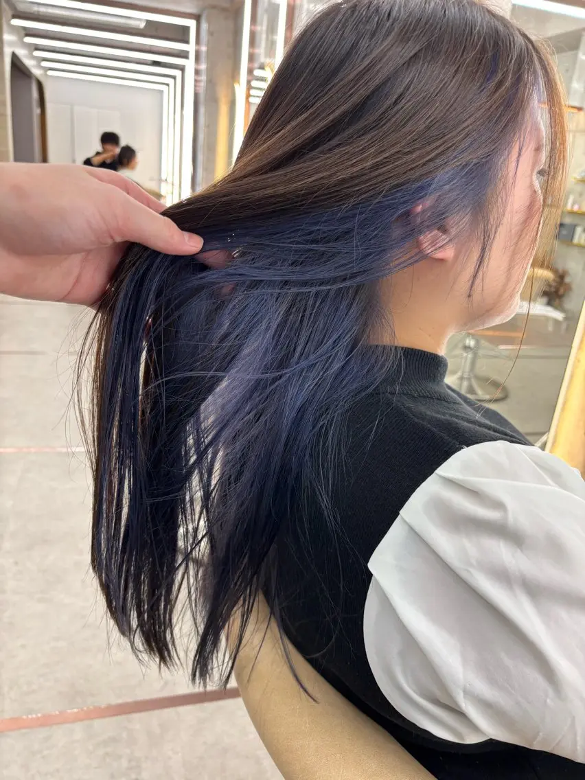 ロング カット ヘアカラー トリートメント 髪質改善|透明 感カラー🩵レイヤーのヘアスタイル