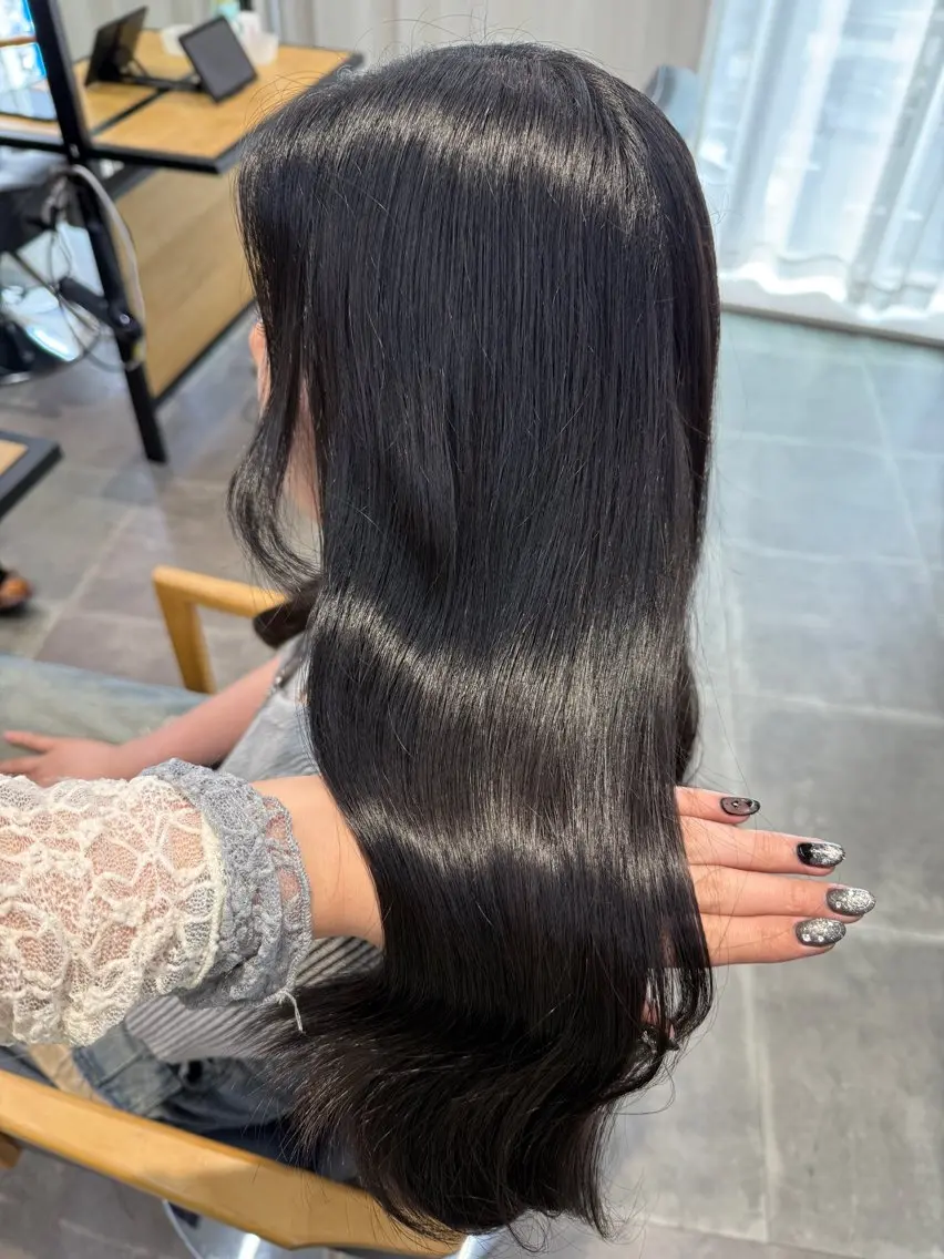ロング カラー ヘアカラー トリートメント newi梅田🫧韓国 ヘア🫧sakiのヘアスタイル