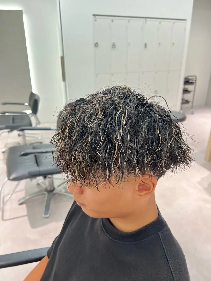【🔥メンズ限定🔥】メンズカット+ハイライトカラー(メッシュ)+うる艶トリートメントの写真