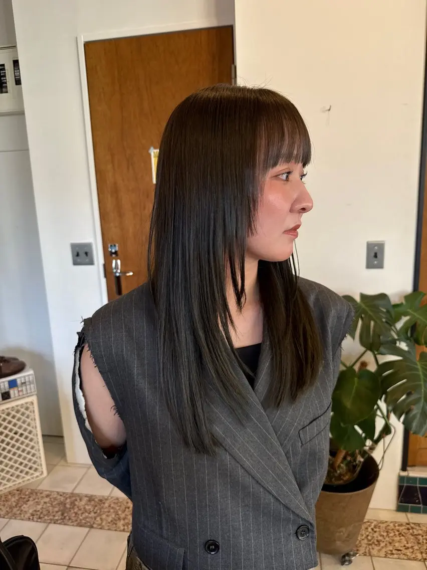 ロング ウチミズ サヤカのヘアスタイル