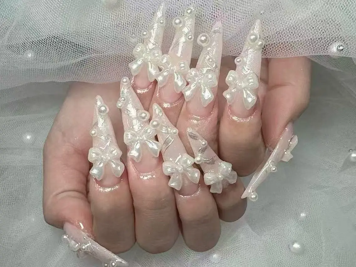 ネイル ハンドネイル Gloss nail ジェル&長さだし専門のネイルデザイン