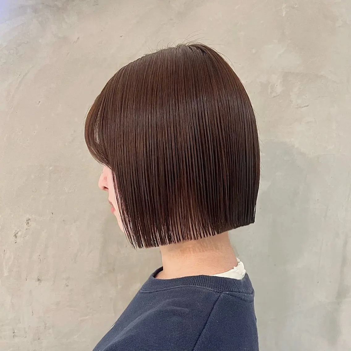 ミディアム カット ヘアカラー トリートメント 切りっぱなしボブ/ 艶カラー/綾莉のヘアスタイル