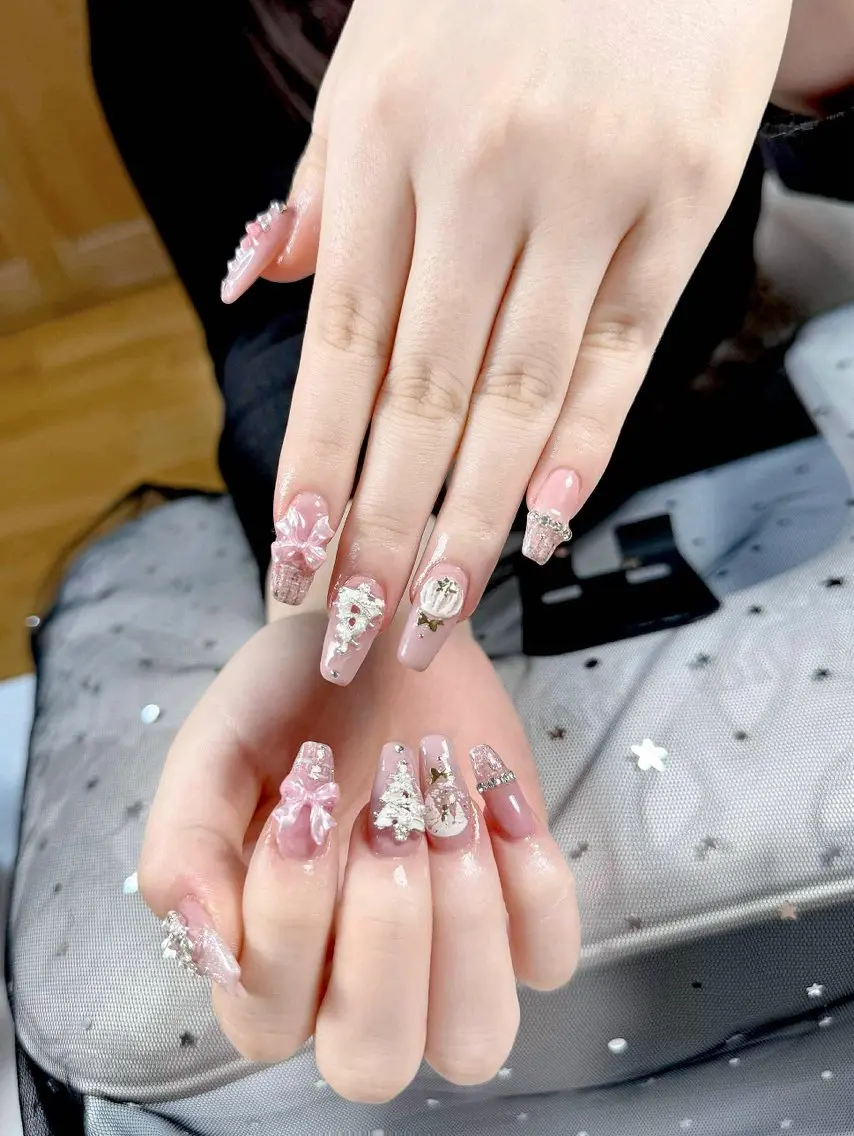 ネイル ハンドネイル HIN NAILのネイルデザイン