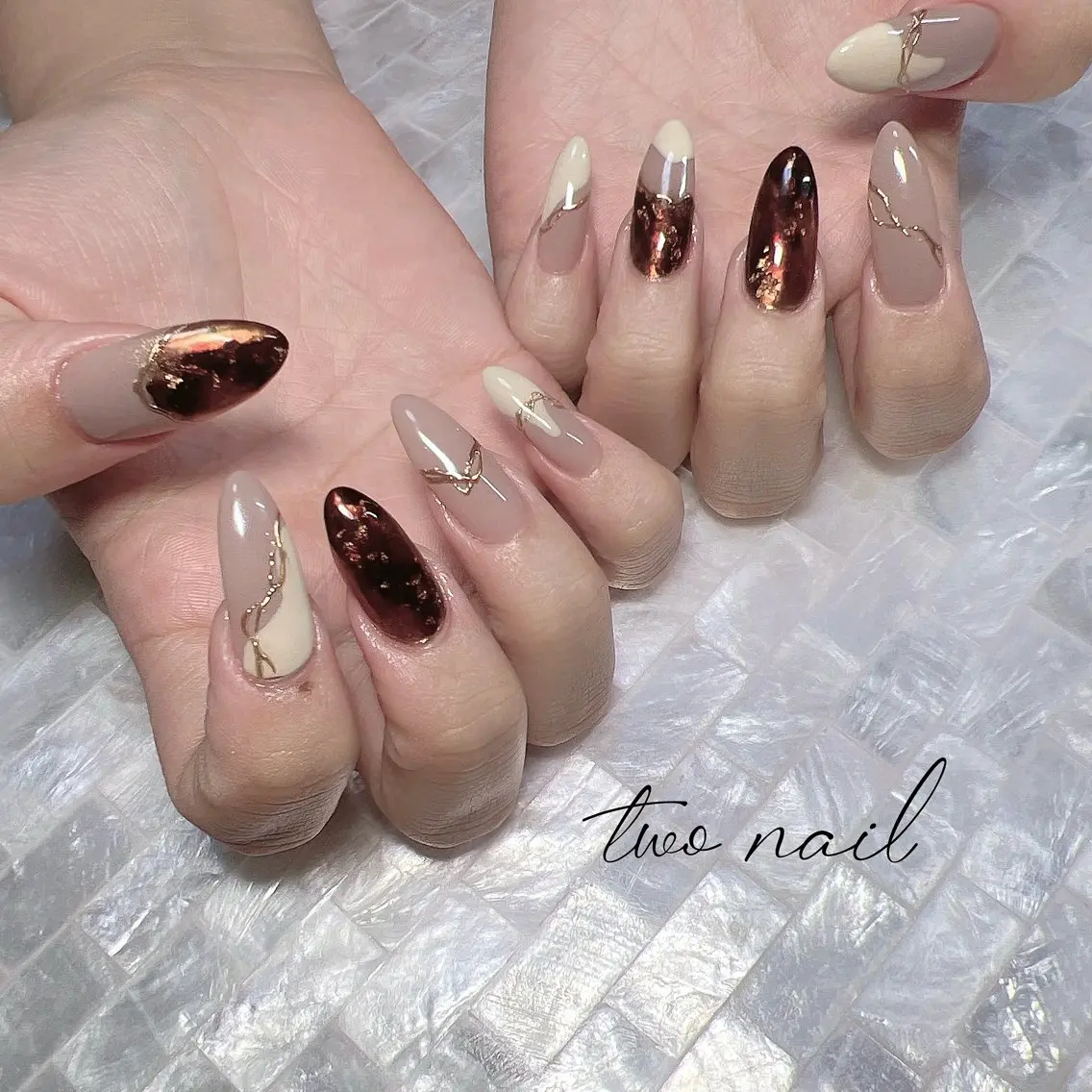 ネイル アートネイル べっ甲ネイル ネイルチップ ホワイト ハンドネイル two nailのネイルデザイン