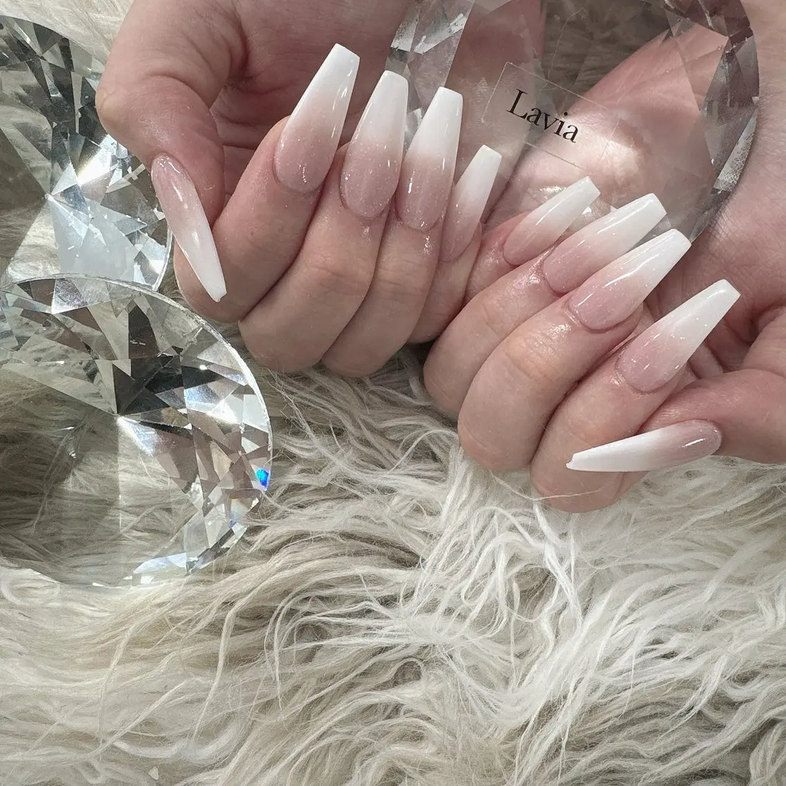 ネイル lavia🖤 ayumiのネイルデザイン