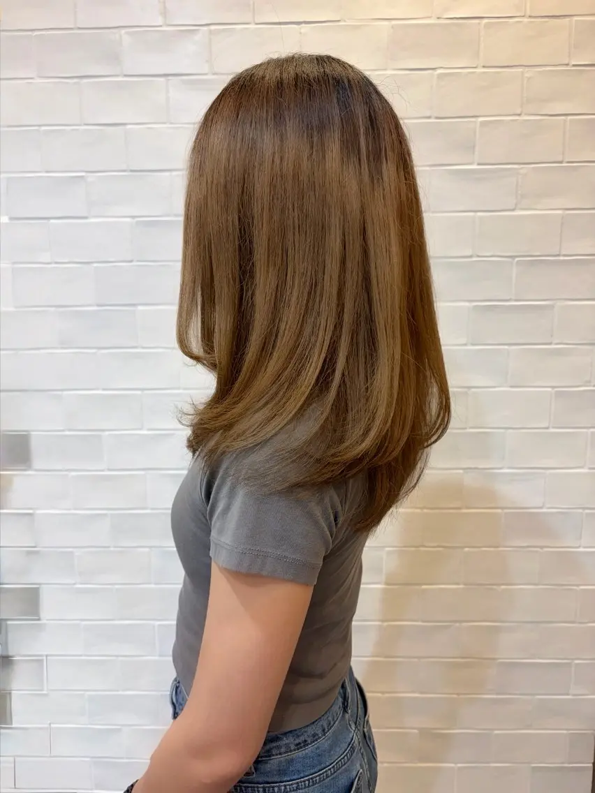 セミロング レイヤーカット Manaka ☺︎のヘアスタイル
