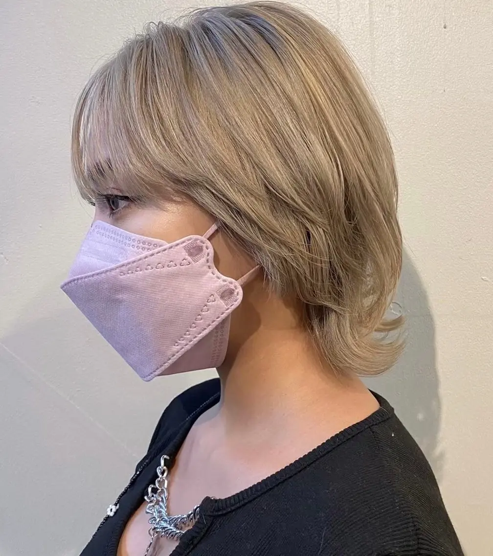 ショート ウルフカット ハイトーンカラー/ YUTAのヘアスタイル