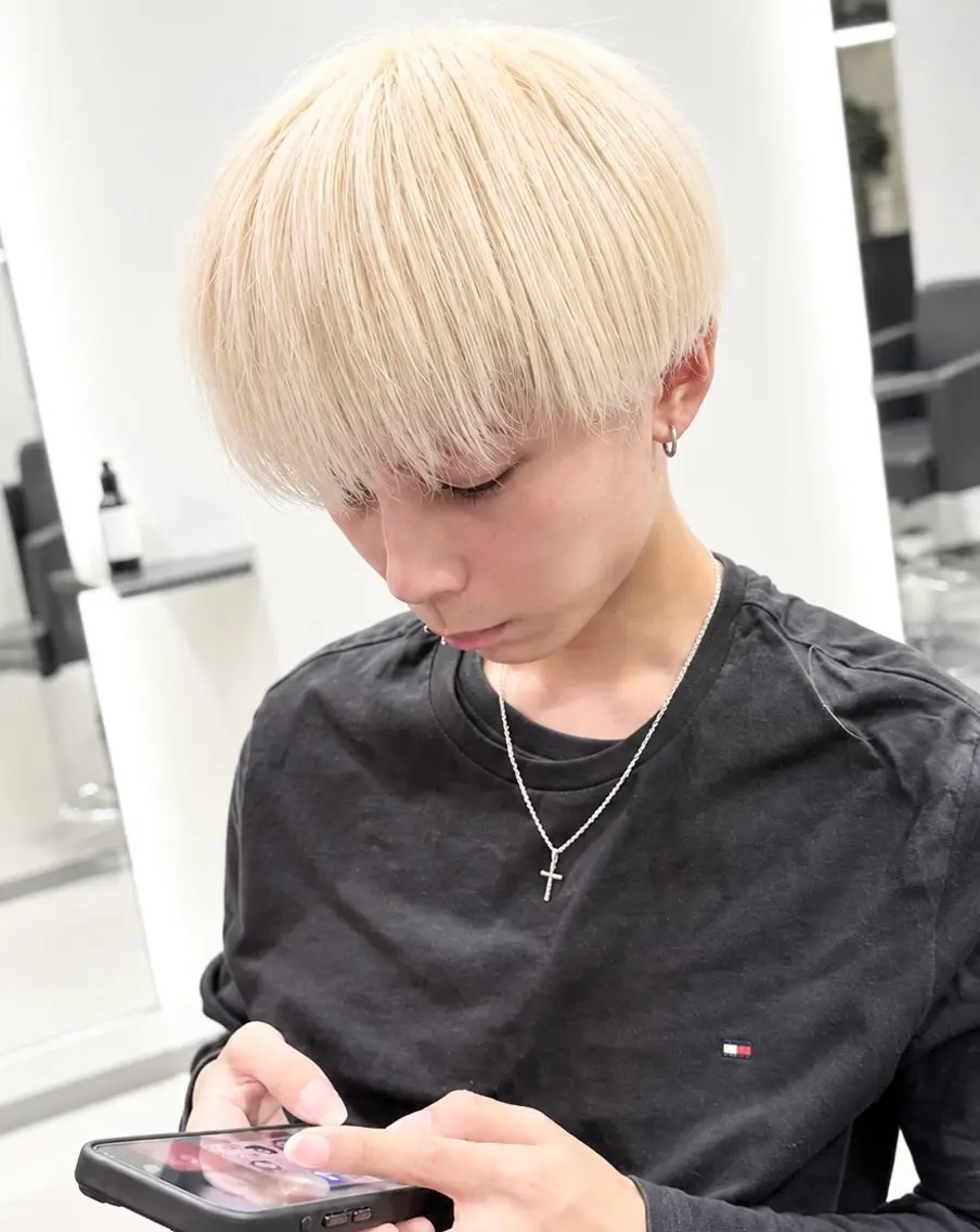 メンズ メンズハイトーン カット ヘアカラー 芝本 蓮のヘアスタイル