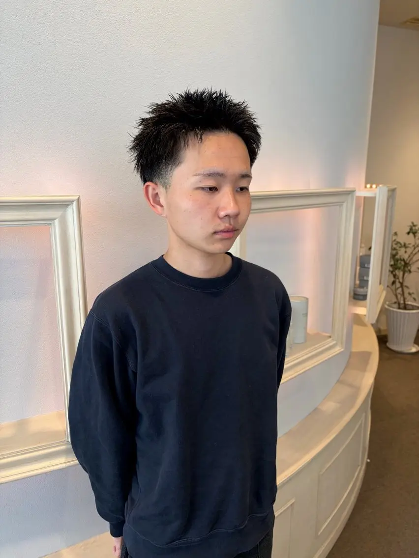 メンズ メンズパーマ メンズショート スパイキーショート 刈り上げ カット サソウ ユリエ🥥のヘアスタイル