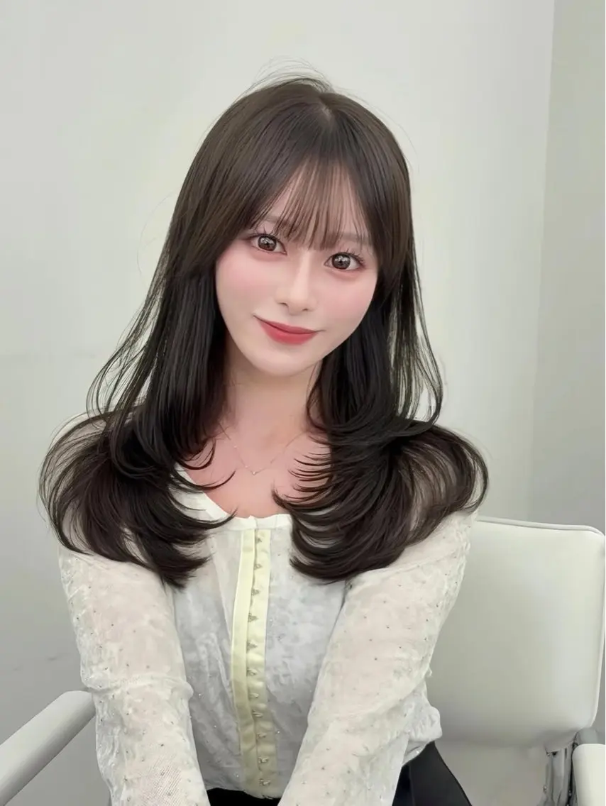 ロング カラー 小顔カット カット ヘアカラー トリートメント 韓国ヘア/レイヤー/ 顔まわり足立遥奈のヘアスタイル