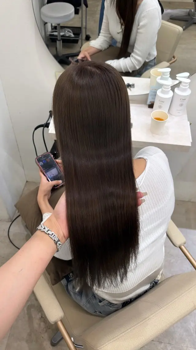 ロング カラー Core茶屋町 HINATAのヘアスタイル