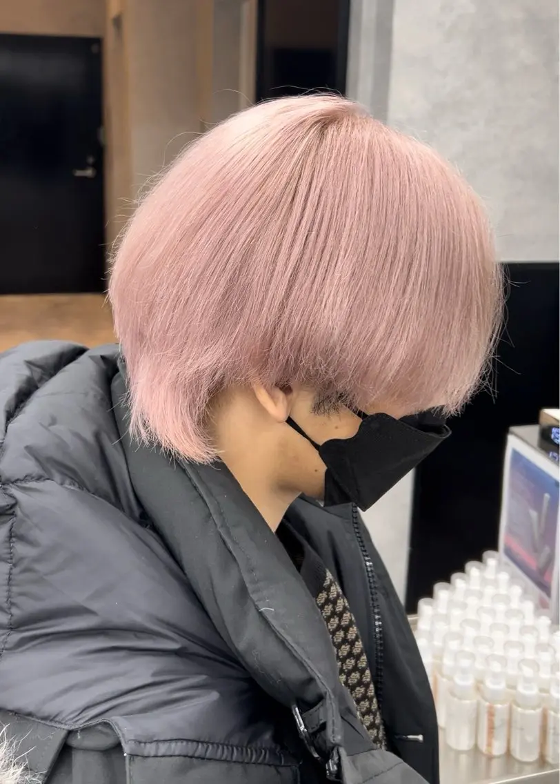 カラー ショートボブ バレイヤージュ ブリーチ ケアブリーチ 透明感カラー メンズヘアのカリスマ 北地　空のヘアスタイル