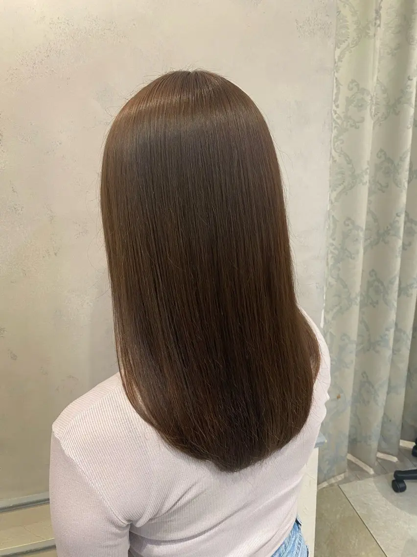 セミロング カラー イルミナカラー 池西 佳穂のヘアスタイル