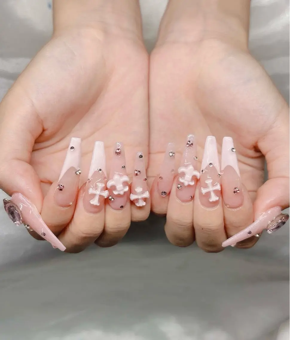 ネイル ハンドネイル Lee Nailsのネイルデザイン